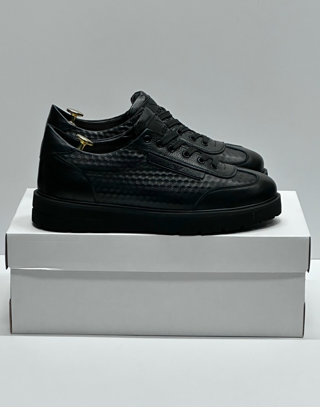 ,мужские кожаные кроссовки,мужская ,мужская  кроссовки,кожаные кроссовки