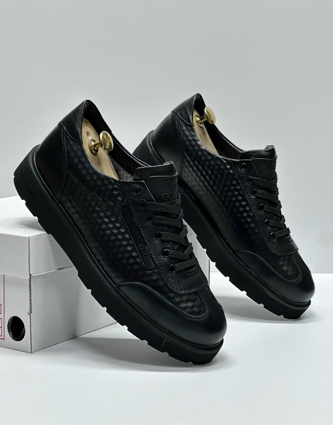 ,мужские кожаные кроссовки,мужская ,мужская  кроссовки,кожаные кроссовки