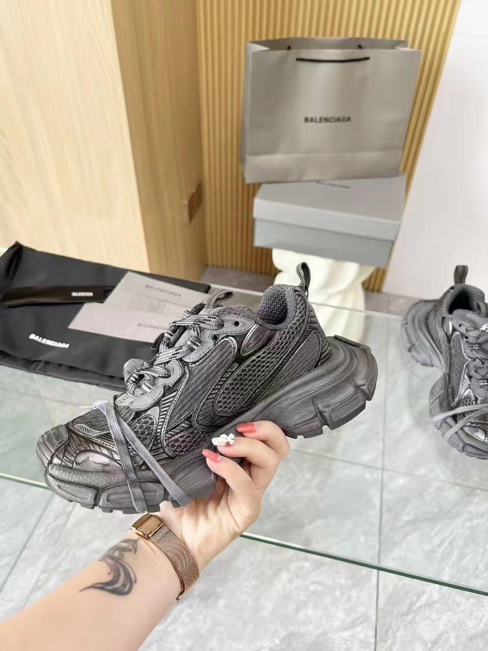 женские кроссовки balenciaga,новая коллекция баленсиага 2025 кроссовки,кроссовки баленсиага женские,ботинки женские баленсиага реплика,кроссовки balenciaga