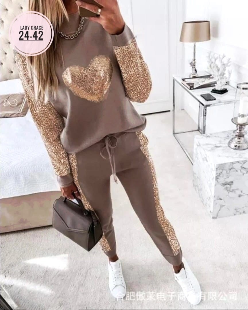 костюмы женские спортивные,стильные костюмы,повседневный спортивный костюм,костюмы женские,спортивные костюм