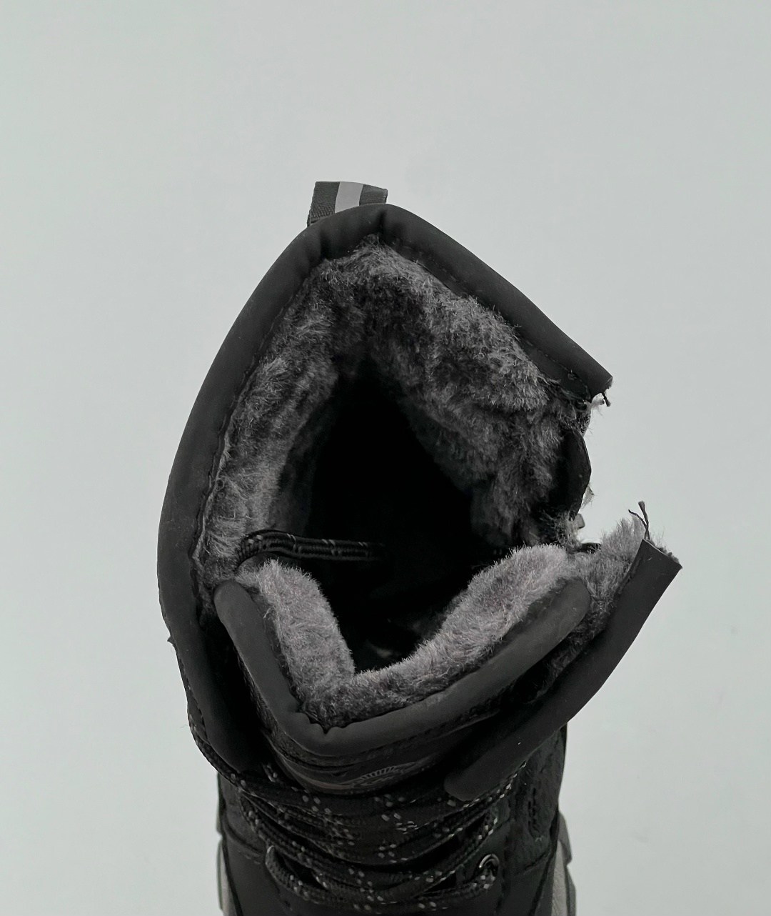 ,зимняя ,мужские дутики, теплая,зимние кроссовки