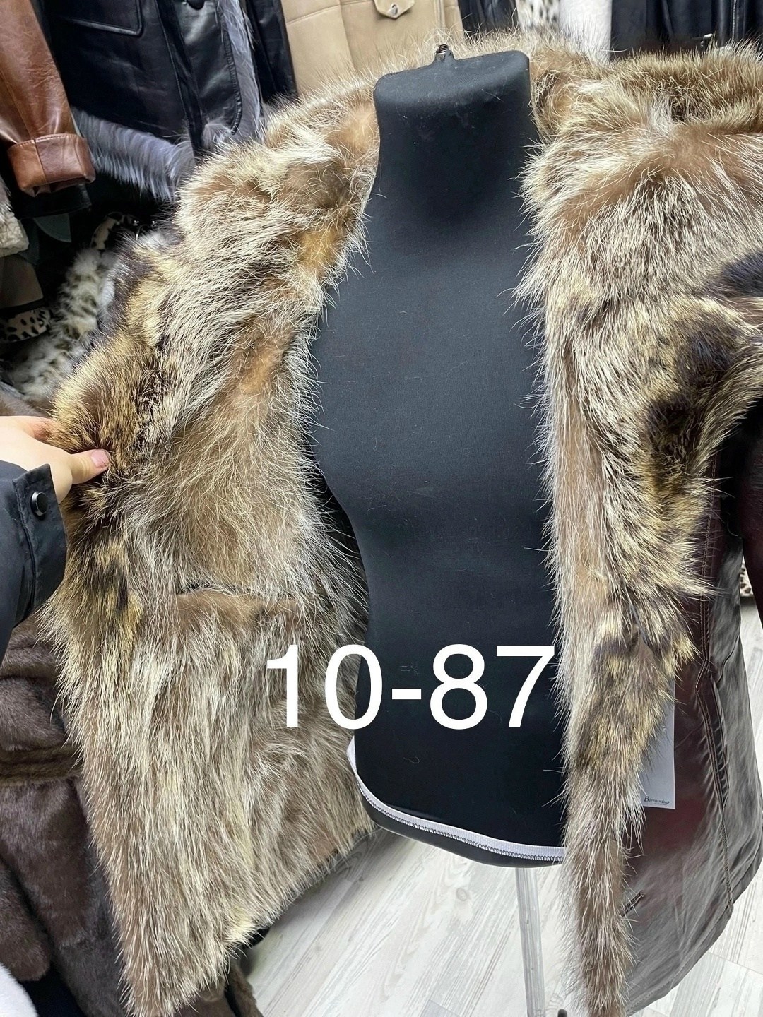 мужская кожаная куртка с мехом,кожаная куртка с волчьим мехом,куртка кожаная с мехом,куртка мужская с мехом,куртка херман кожаная с мехом волка