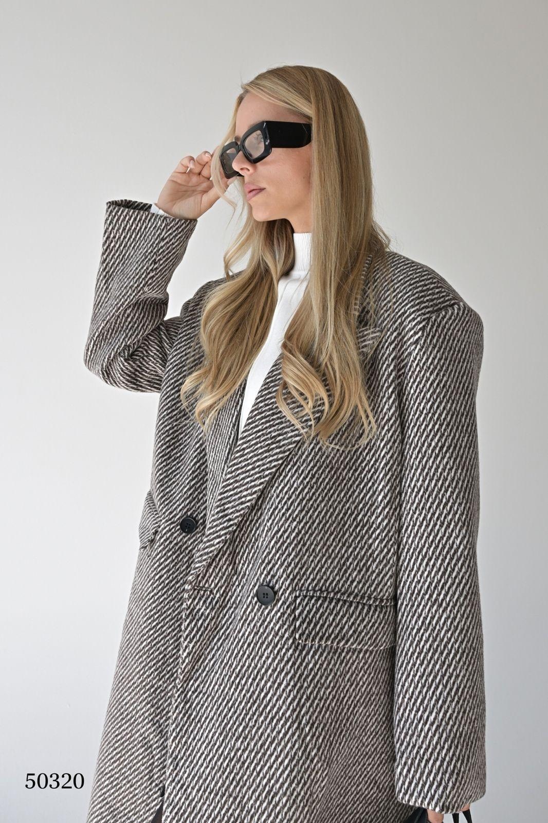 модное пальто,стильное пальто,пальто,пальто серое,удлиненное пальто