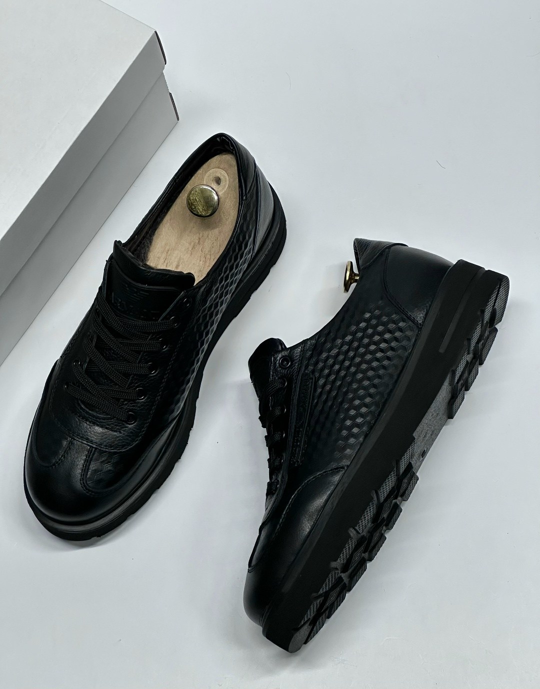 ,мужские кожаные кроссовки,мужская ,мужская  кроссовки,кожаные кроссовки