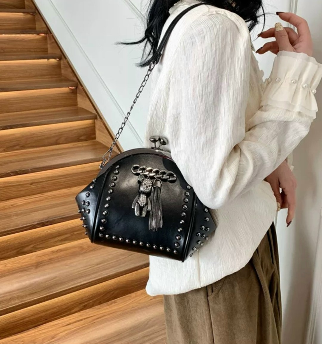 сумка женская с клепками,сумка эко кожа,сумка,сумочка,модная сумка