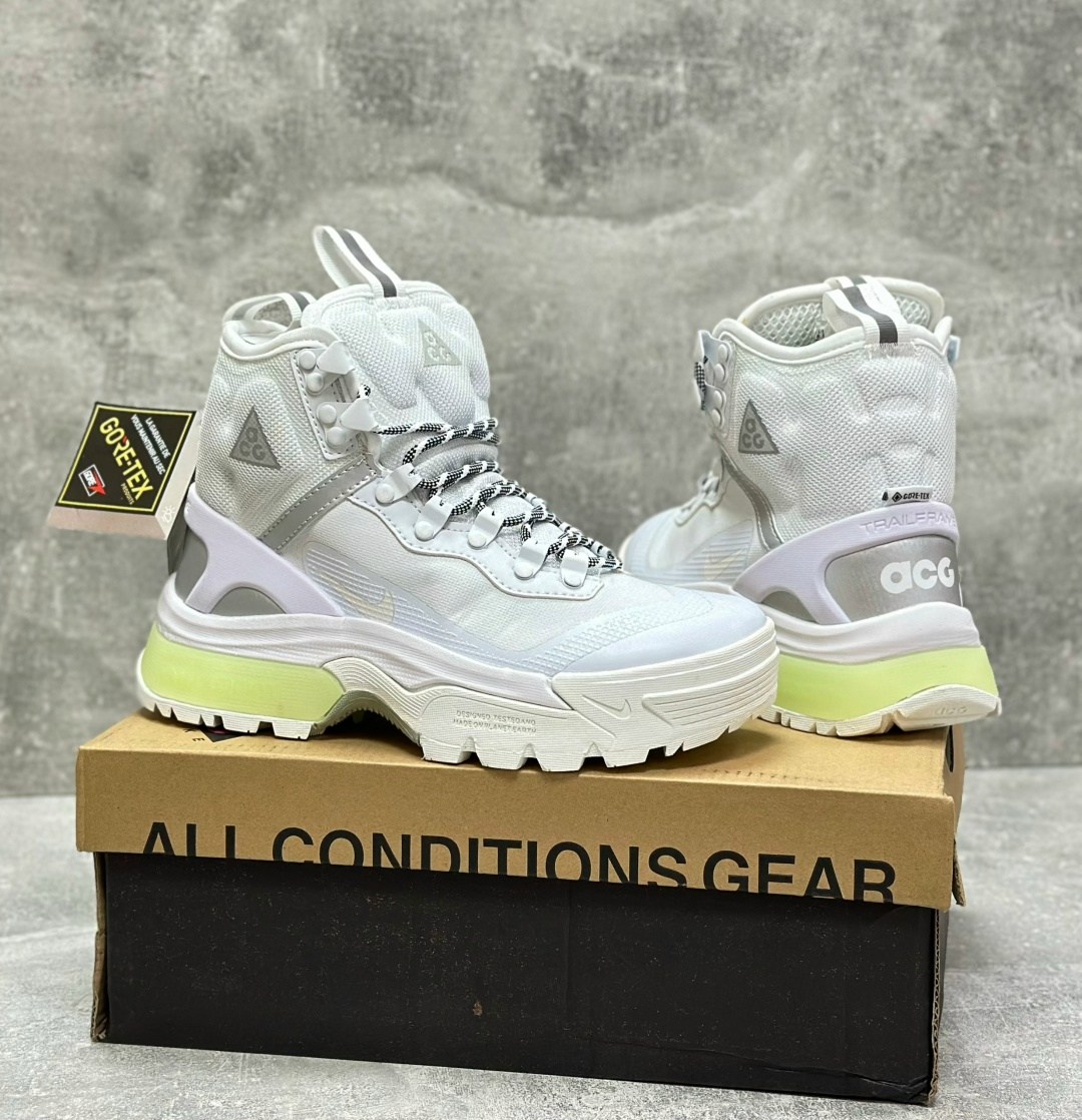 кроссовки,зимние кроссовки nike,женские кроссовки,спортивная ,лимитированные кроссовки