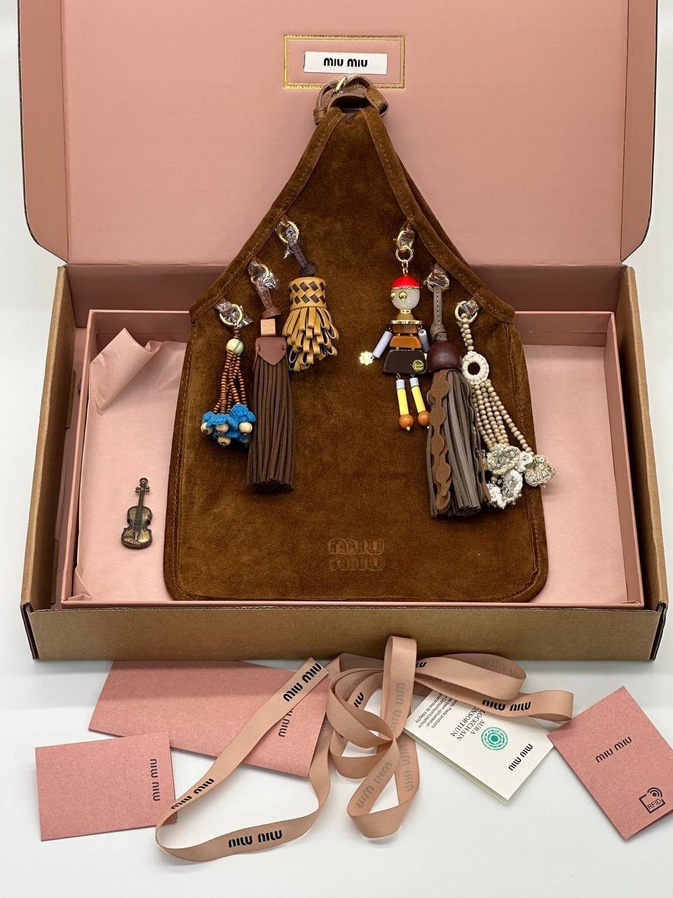 сумка женская miu miu,сумка miu miu,брелок для сумки,брелки на сумку,сумки аксессуары