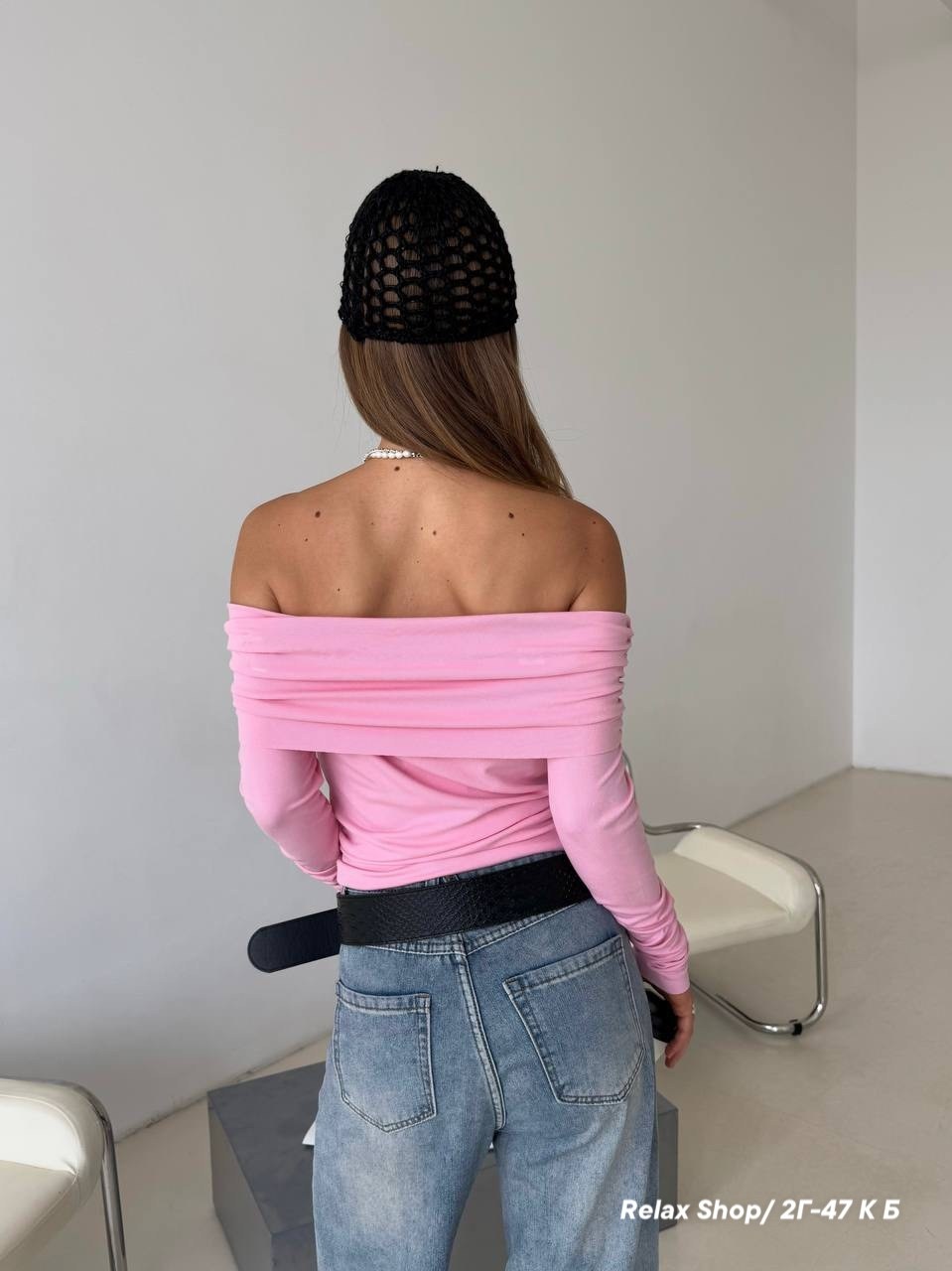 ,лонгслив с открытыми плечами,джинсы широкие,женские джинсы