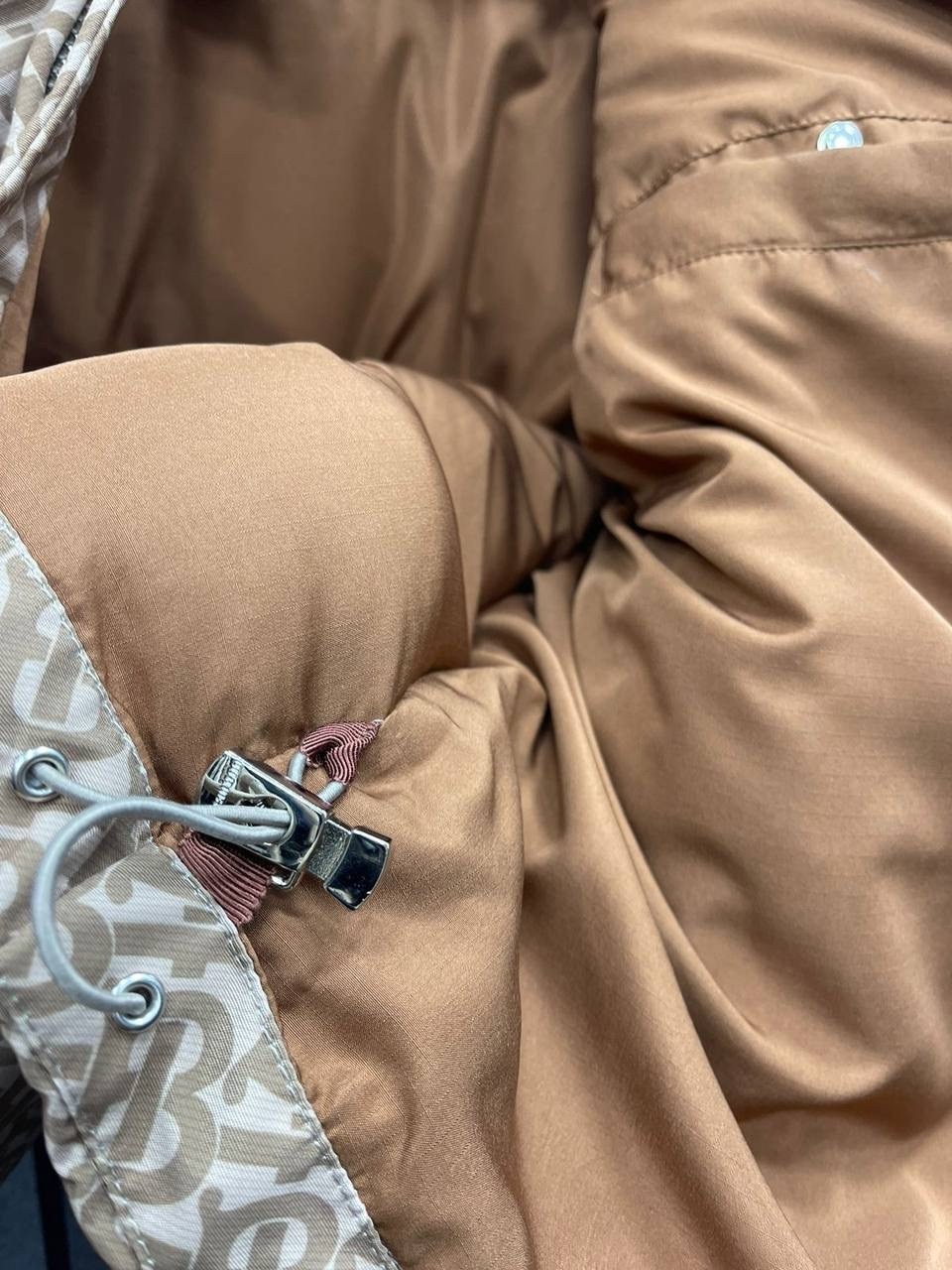 пуховик fendi,пуховик двухсторонний,куртка пуховик,зимние куртки,пуховик