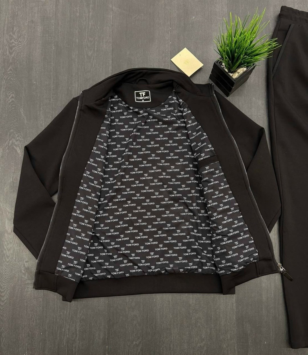 спортивный костюм brunello cucinelli,спортивные костюмы мужские,спортивные костюм,спортивный костюм armani,спортивный костюм дольче габбана мужской