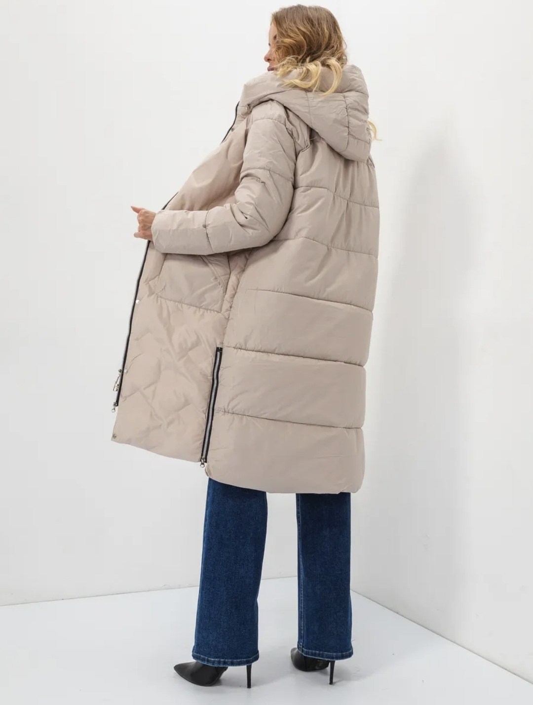 стильные пуховики,пуховик зимний длинный с капюшоном piomino,пуховик удлиненный женский,бежевый пуховик,пуховик женский зимний