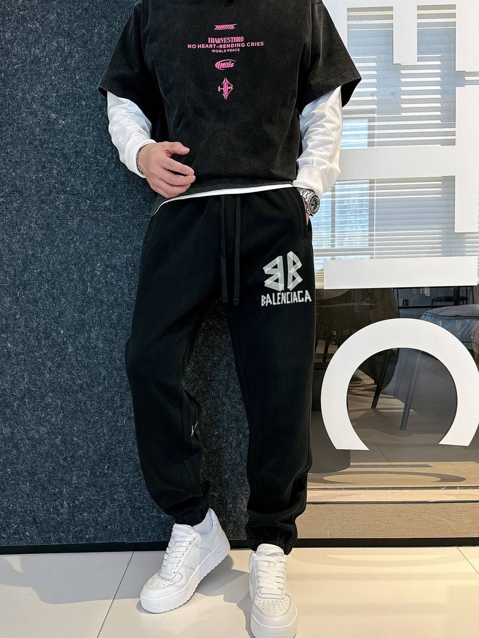 спортивные брюки balenciaga,штаны balenciaga,брюки balenciaga,штаны повседневные,штаны модные