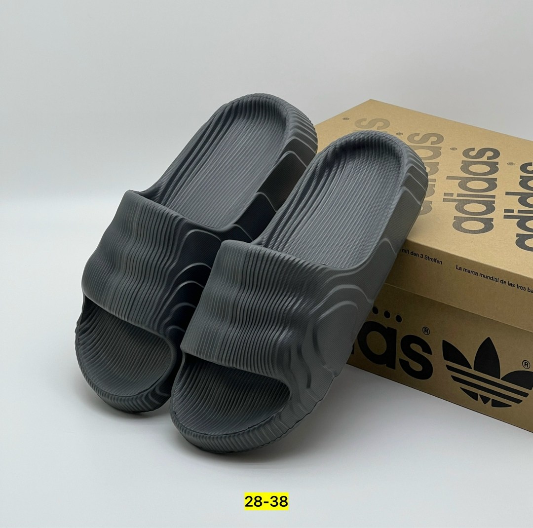 шлепанцы adidas adilette,,шлепанцы adidas,сланцы adidas,шлепанцы adidas adilette 22