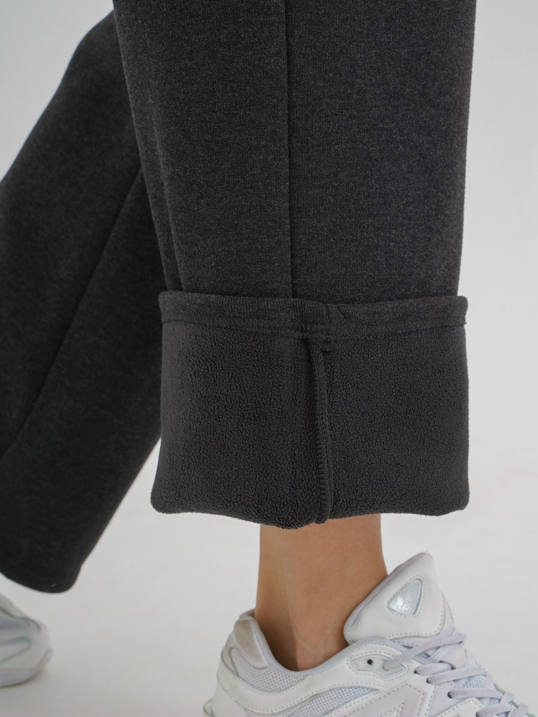 брюки спортивные,брюки женские светлые,брюки трикотажные,женские спортивные брюки,широкие брюки