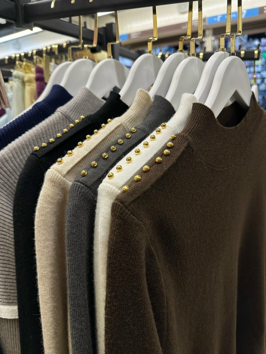 свитер с высоким воротником,свитер с высоким воротом,свитер пуловер,свитер с воротником,свитер с длинными рукавами