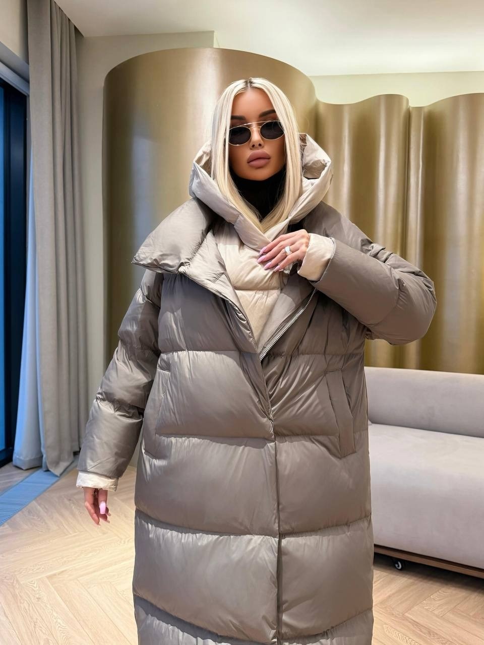 длинные пуховики,женские пуховики,женский длинный пуховик с капюшоном,пуховик повседневный,модные пуховики