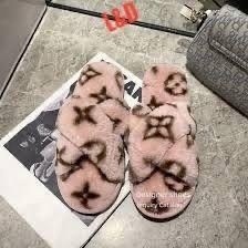 домашние тапочки луи витон,луи виттон тапки коричневые,женские тапочки,меховые тапки луи виттон,домашние тапочки