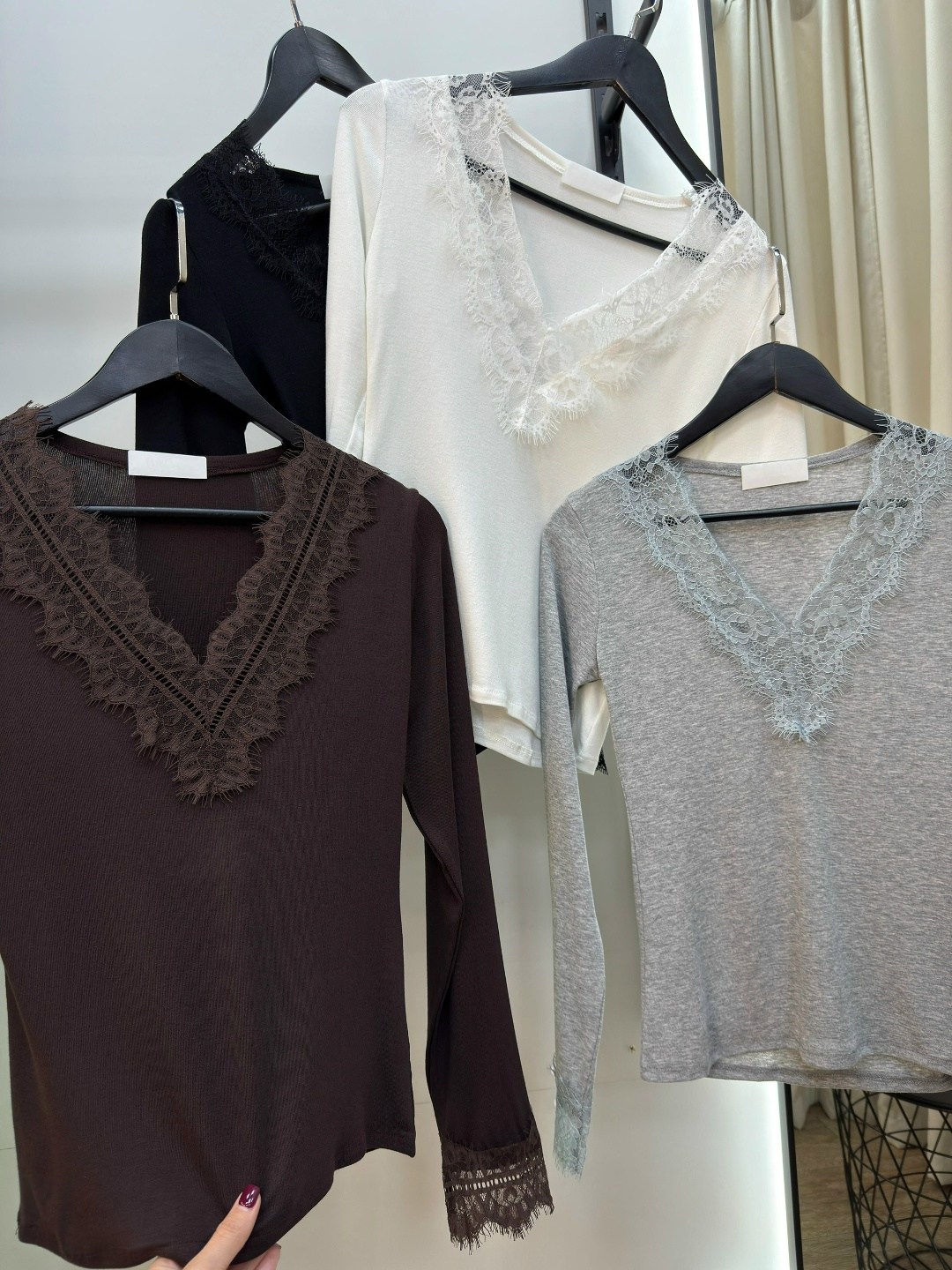 блузка с кружевами,кружевная блузка,рубашка с кружевами,белая кружевная блузка,кружевная футболка