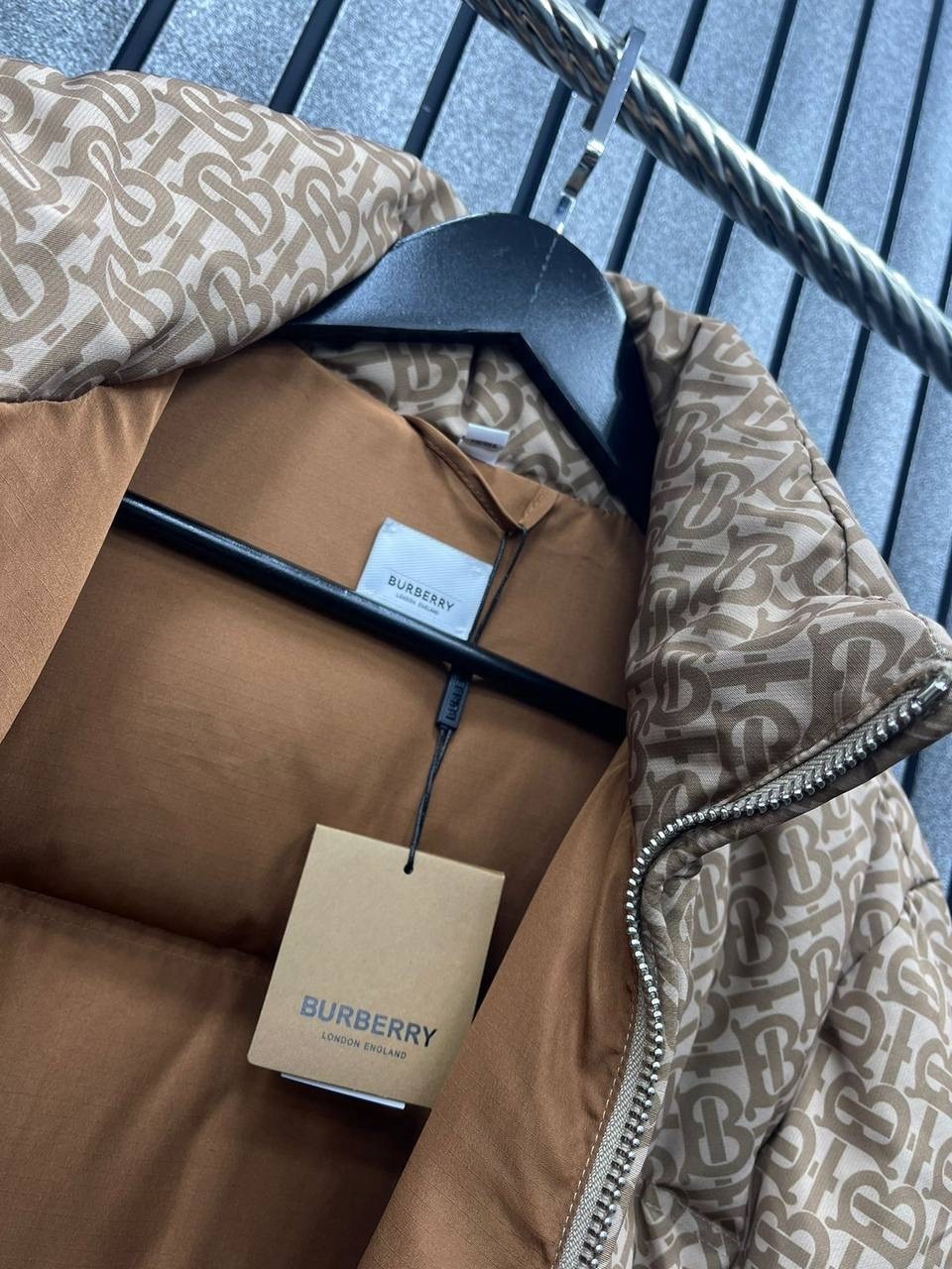 пуховик fendi,пуховик двухсторонний,куртка пуховик,зимние куртки,пуховик