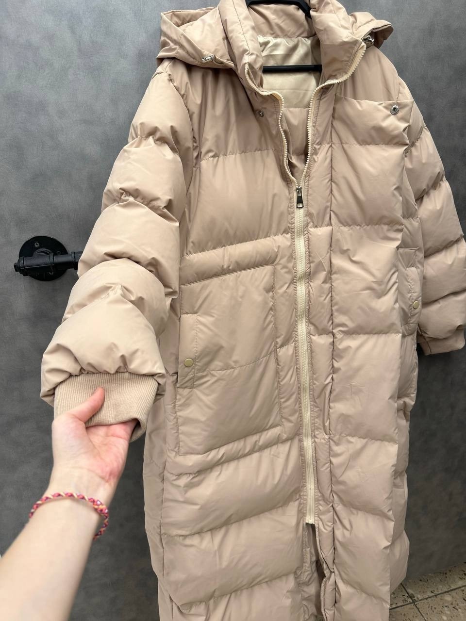 рокет в пуховике,длинный пуховик оверсайз,длинные пуховики,стильные пуховики,пуховики оверсайз