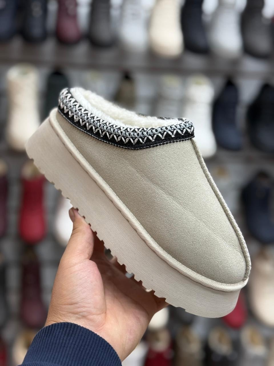 ,угги женские,угги дутики зимние короткие на высокой подошве,дутики угги женские,дутики угги