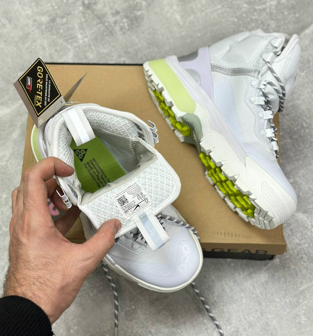 кроссовки,зимние кроссовки nike,женские кроссовки,спортивная ,лимитированные кроссовки