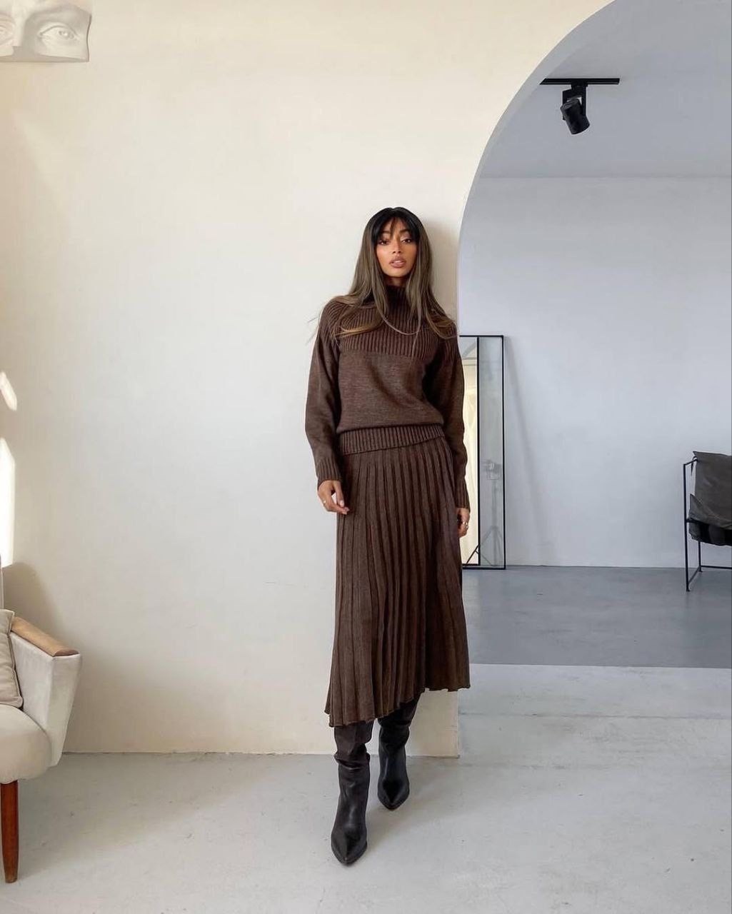 трикотажный костюм с плиссированной юбкой,трикотажный костюм с юбкой плиссе,вязаный костюм с юбкой,костюм с юбкой плиссе,костюм с юбкой плиссе вязаный