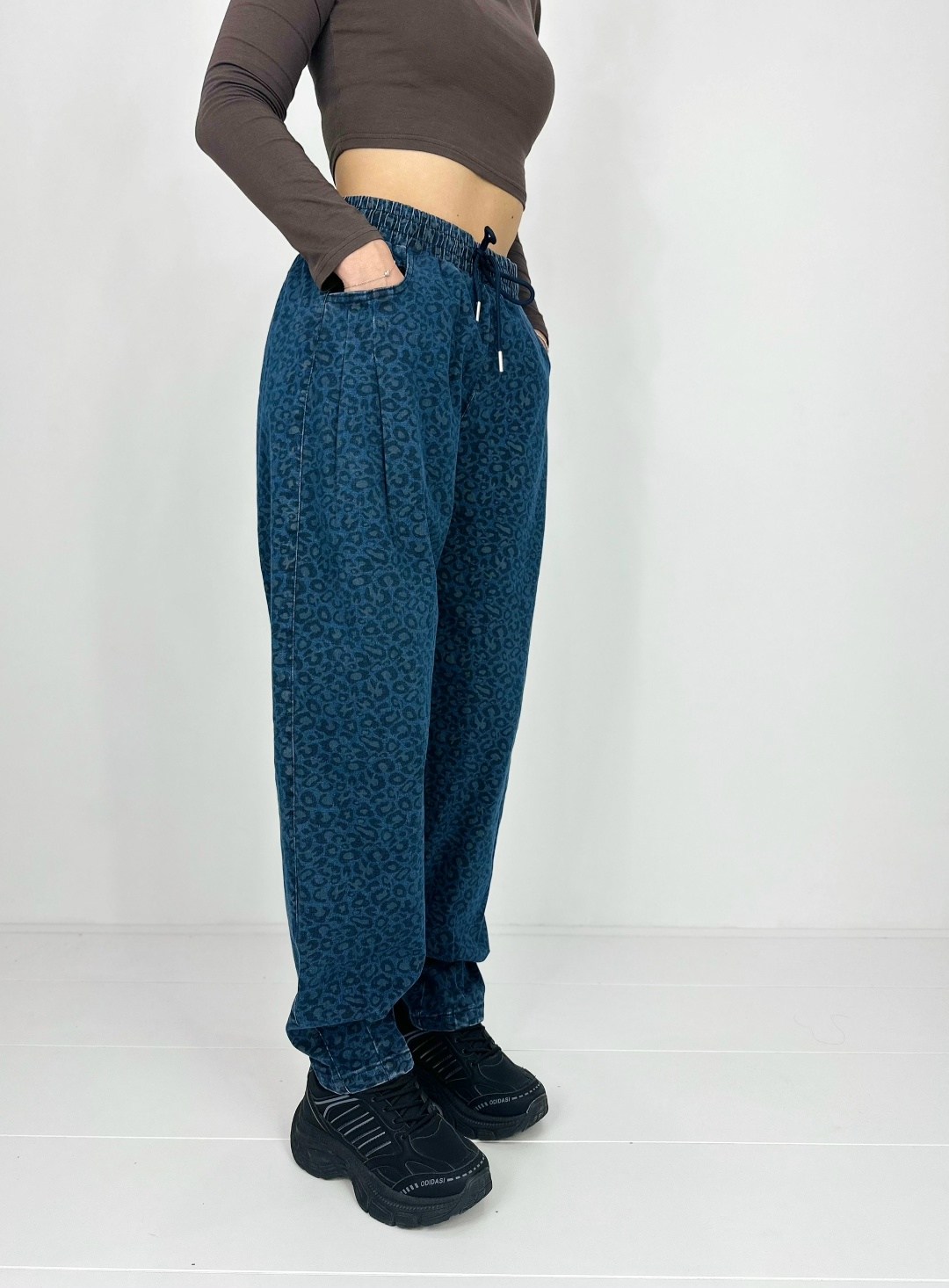 брюки джинсы,штаны джинсы,джинсы женские,модные джинсы,трикотажные брюки