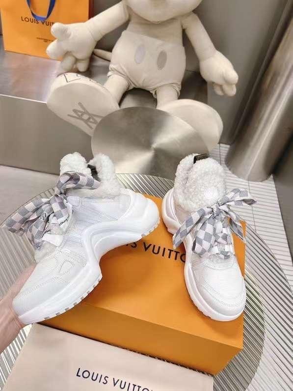 луи виттон кроссовки,кроссовки louis vuitton,зимние кроссовки louis vuitton,кроссовки на высокой подошве луи виттон,кроссовки луи виттон женские