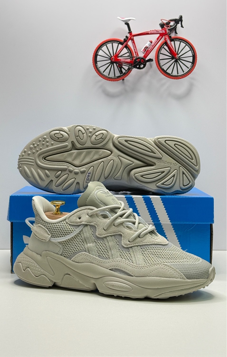 кроссовки adidas ozweego,кроссовки мужские adidas ozweego,кроссовки женские adidas ozweego,кроссовки adidas,adidas ozweego женские