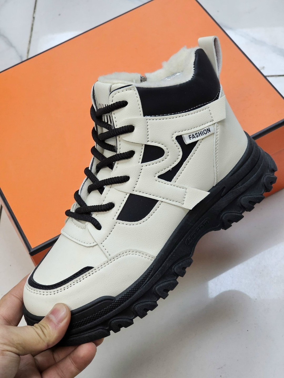 ,кроссовки женские зимние,утепленные кроссовки,теплые кроссовки,кроссовки женскиe