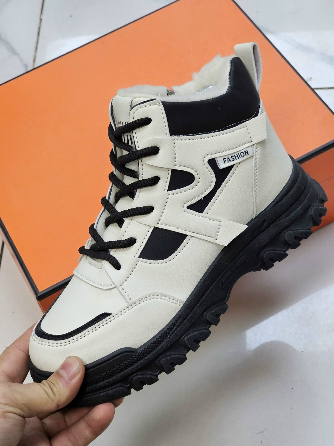 ,кроссовки женские зимние,утепленные кроссовки,теплые кроссовки,кроссовки женскиe