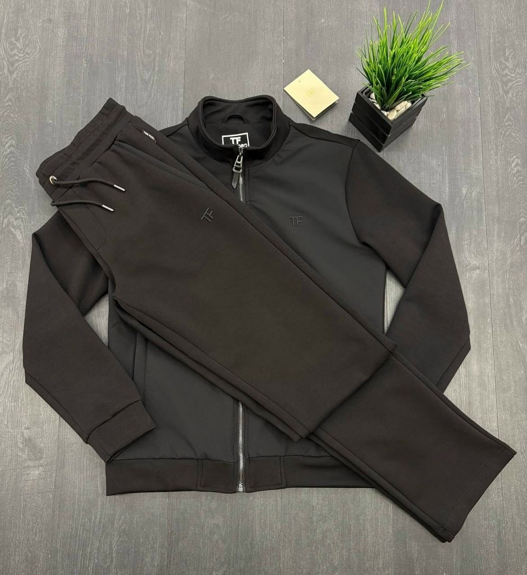 спортивный костюм brunello cucinelli,спортивные костюмы мужские,спортивные костюм,спортивный костюм armani,спортивный костюм дольче габбана мужской