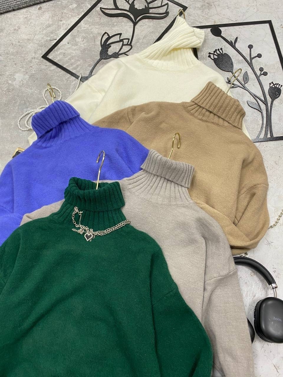 хермес сумка маленькая синяя,сумка эрмес келли синяя,модные свитера,синий свитер,оверсайз свитер с горлом