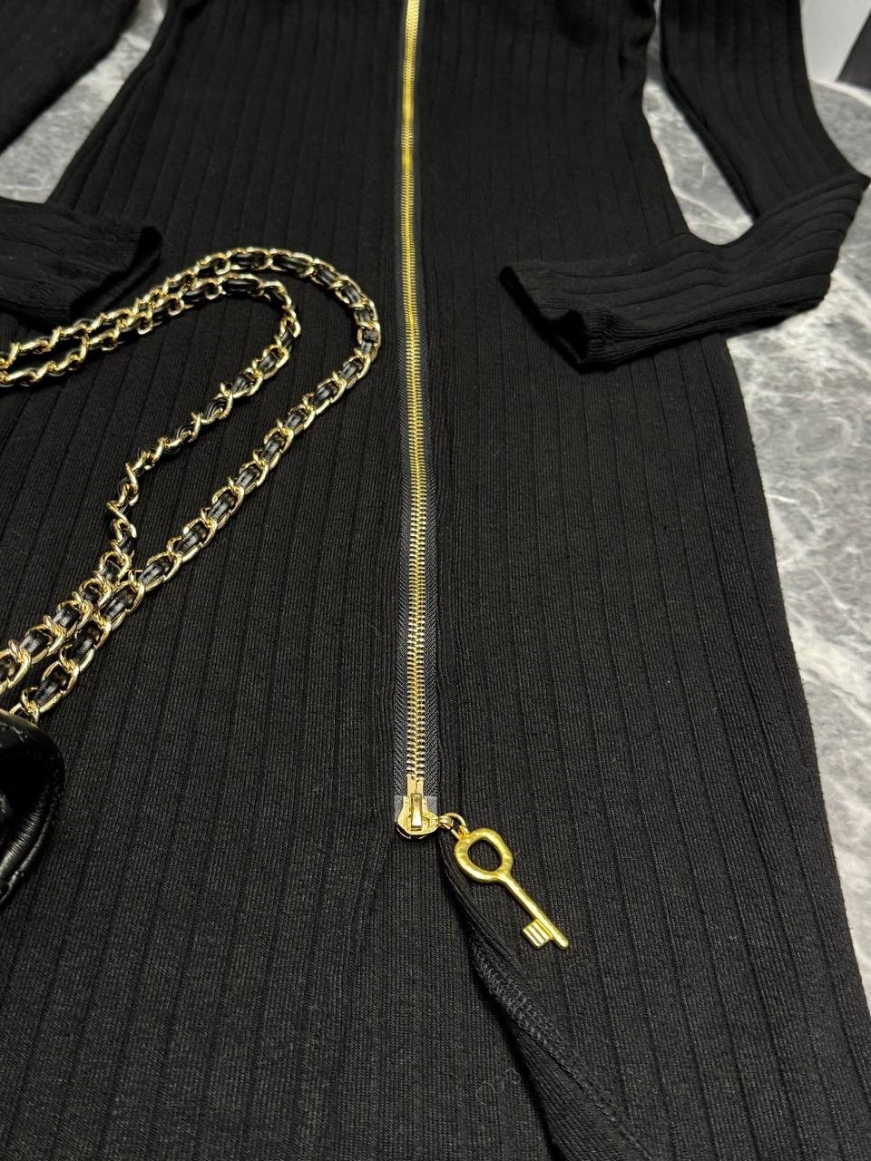 повседневные платья,трикотажное платье,платье миди,женская платье,вязаное платье