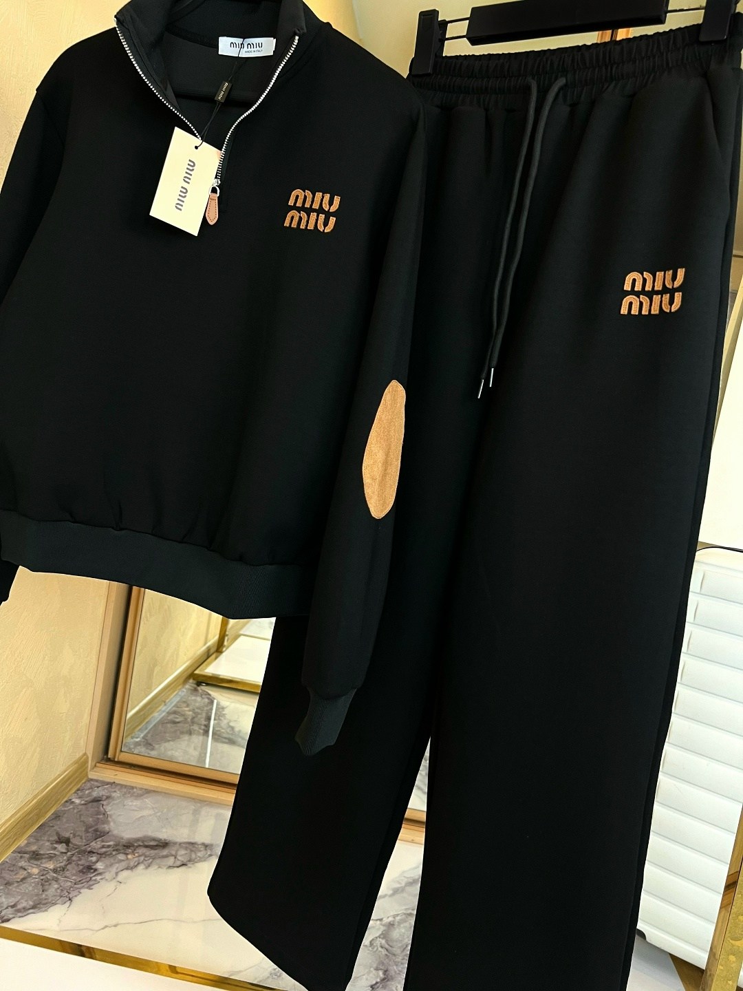 костюмы комплекты,спортивные костюм,костюмы спортивные женский,костюм miu miu женский,костюмы женские