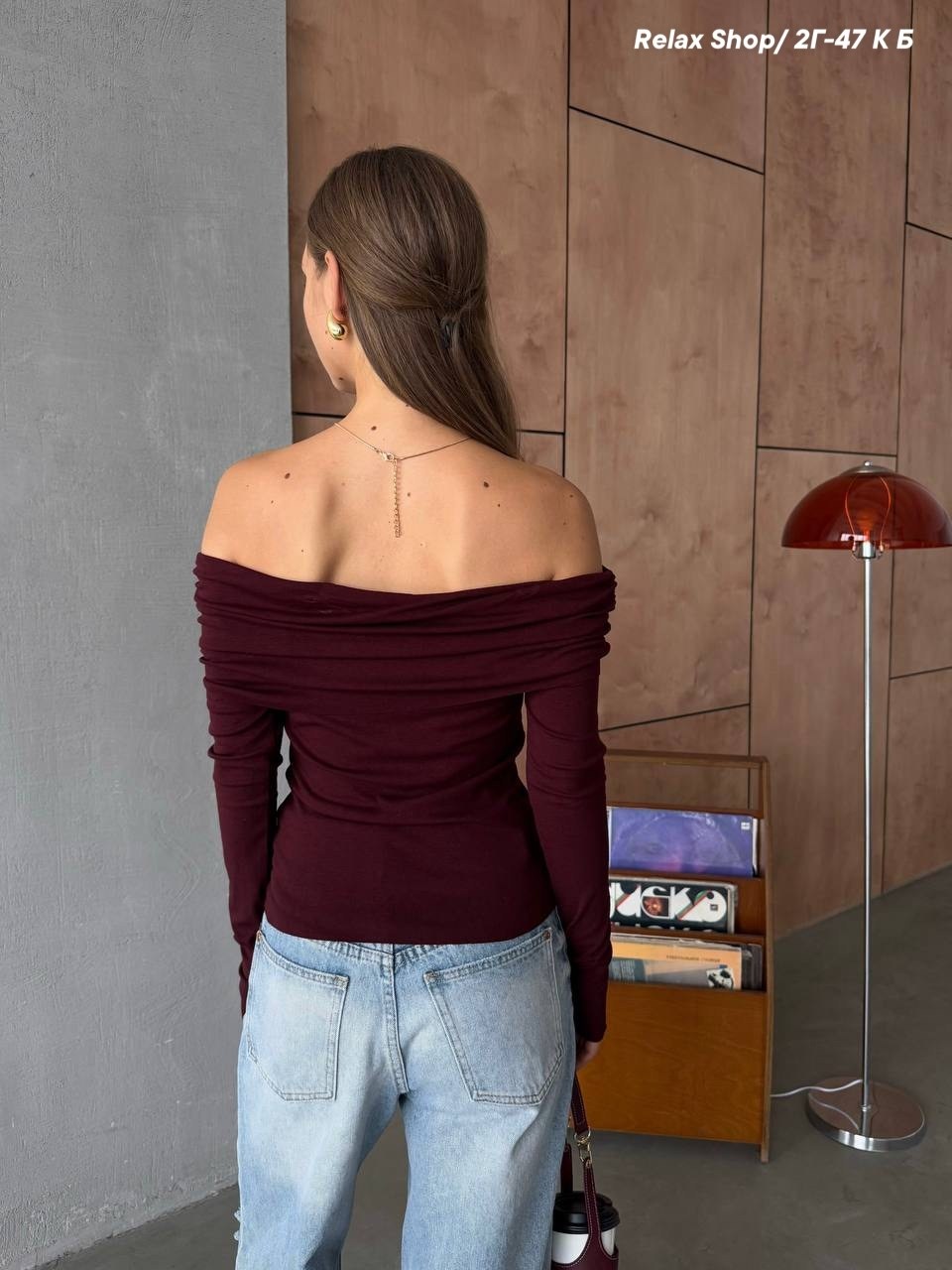 ,лонгслив с открытыми плечами,джинсы широкие,женские джинсы