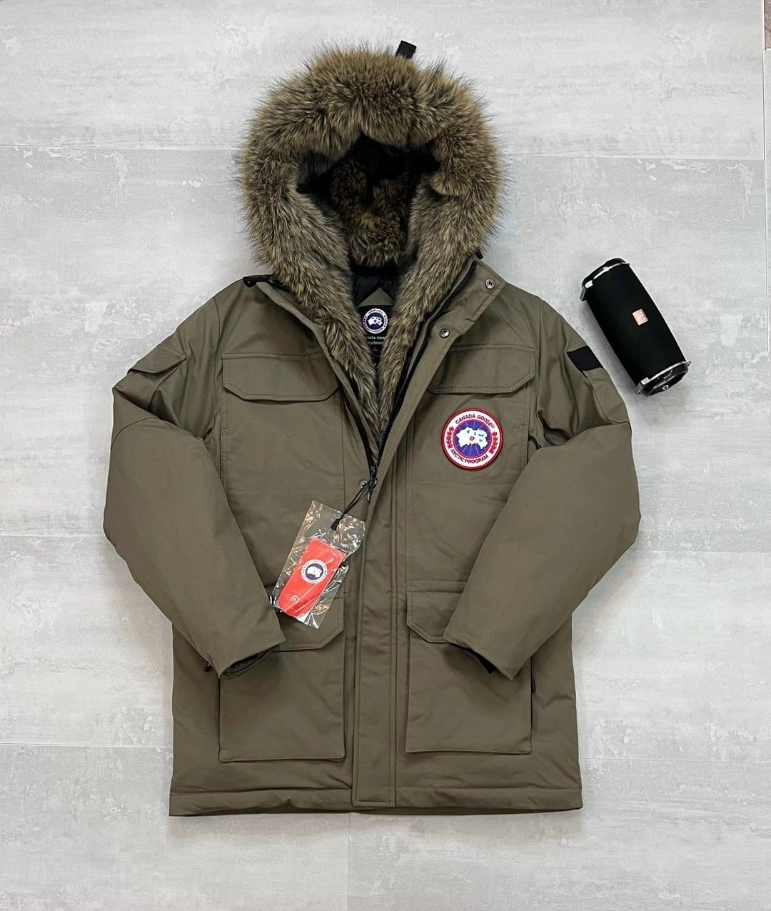 куртка canada goose зимняя,куртка canada goose мужская,зимние куртки,canada goose пуховики мужские,зимняя мужская куртка парка