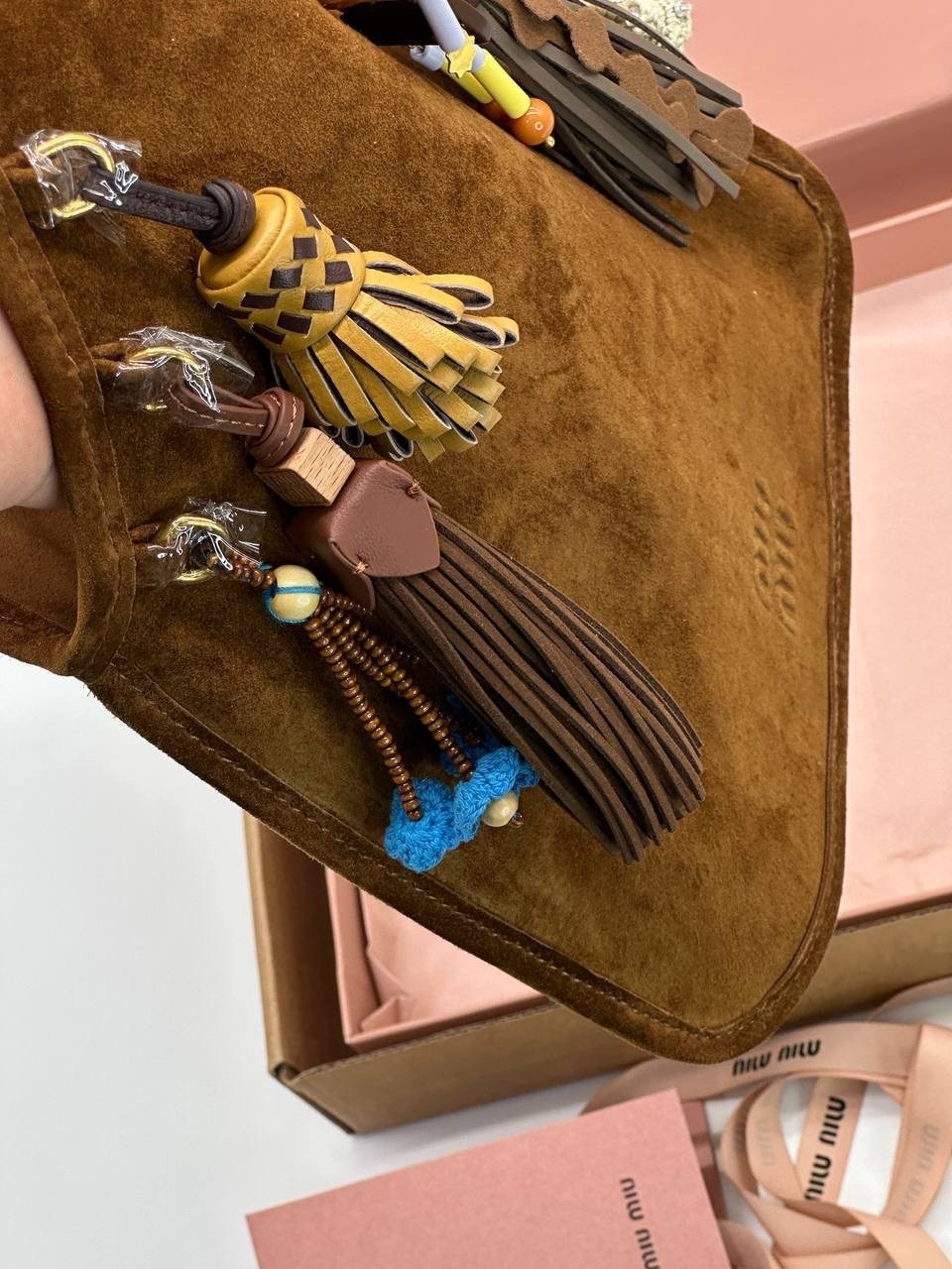 сумка женская miu miu,сумка miu miu,брелок для сумки,брелки на сумку,сумки аксессуары