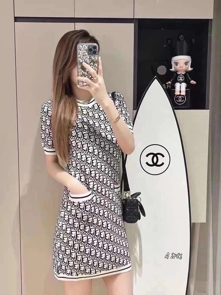 платье стильное,платье,платье модное,прямое платье,женская платье