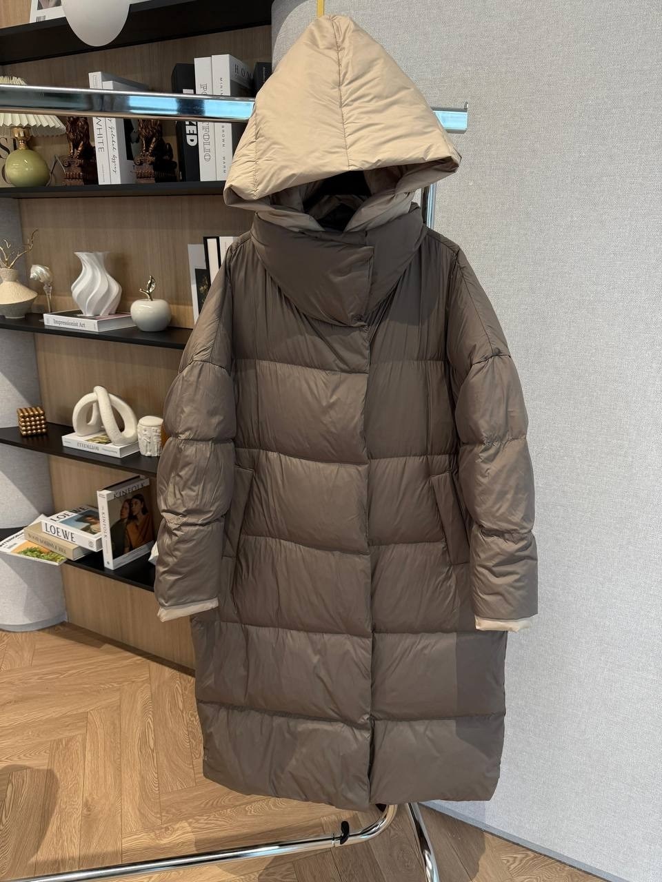 длинные пуховики,женские пуховики,женский длинный пуховик с капюшоном,пуховик повседневный,модные пуховики
