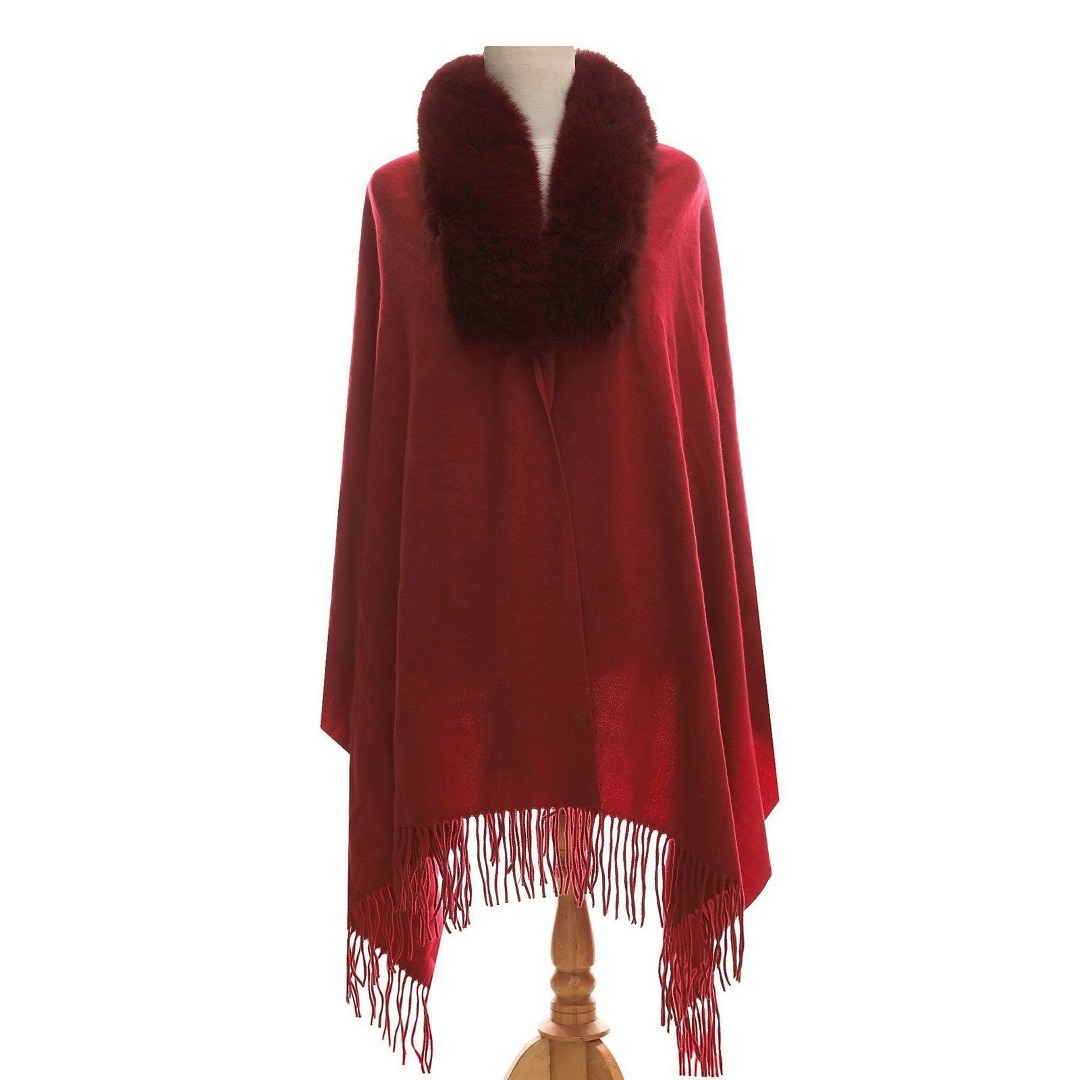 женская накидка,накидки,вязаная накидка,теплая накидка,меховая накидка