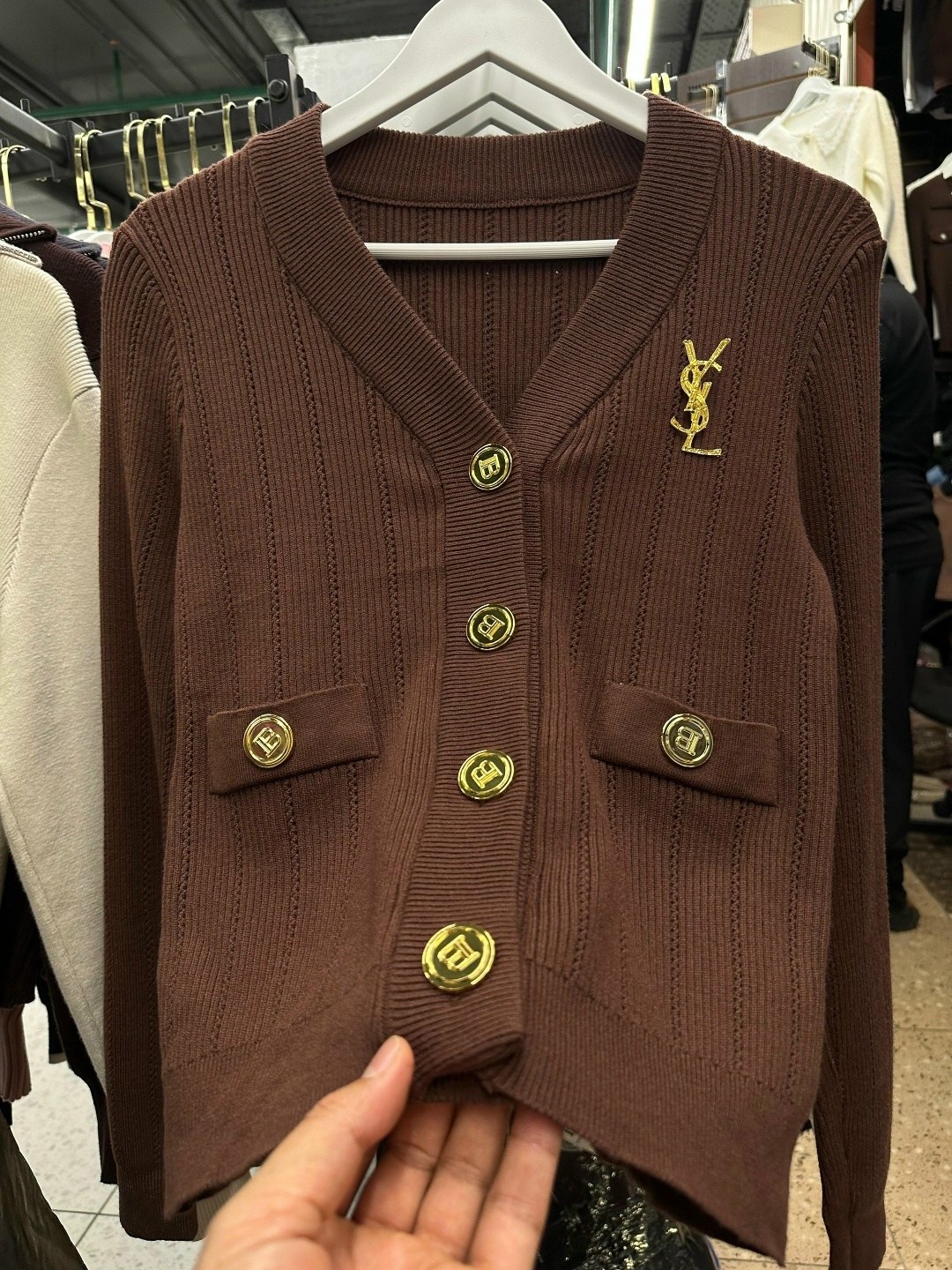 кардиган с пуговицами,вязаный кардиган,женский трикотажный кардиган с,вязаный женский кардиган,трикотажный кардиган на пуговицах