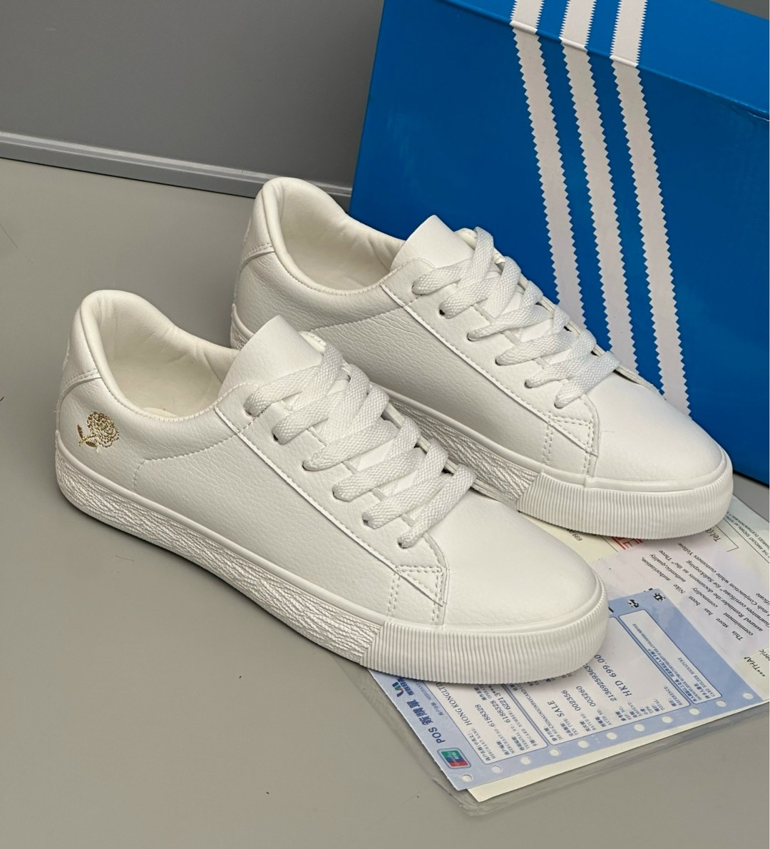 ,кроссовки adidas originals stan smith,женские кроссовки белые,белые кроссовки,кроссовки женскиe