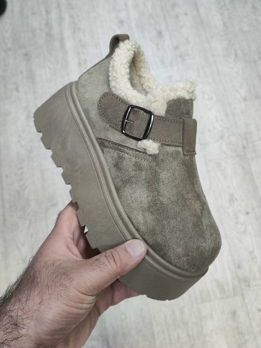 ,женские угги,зимняя ,зимняя  женская,угги короткие