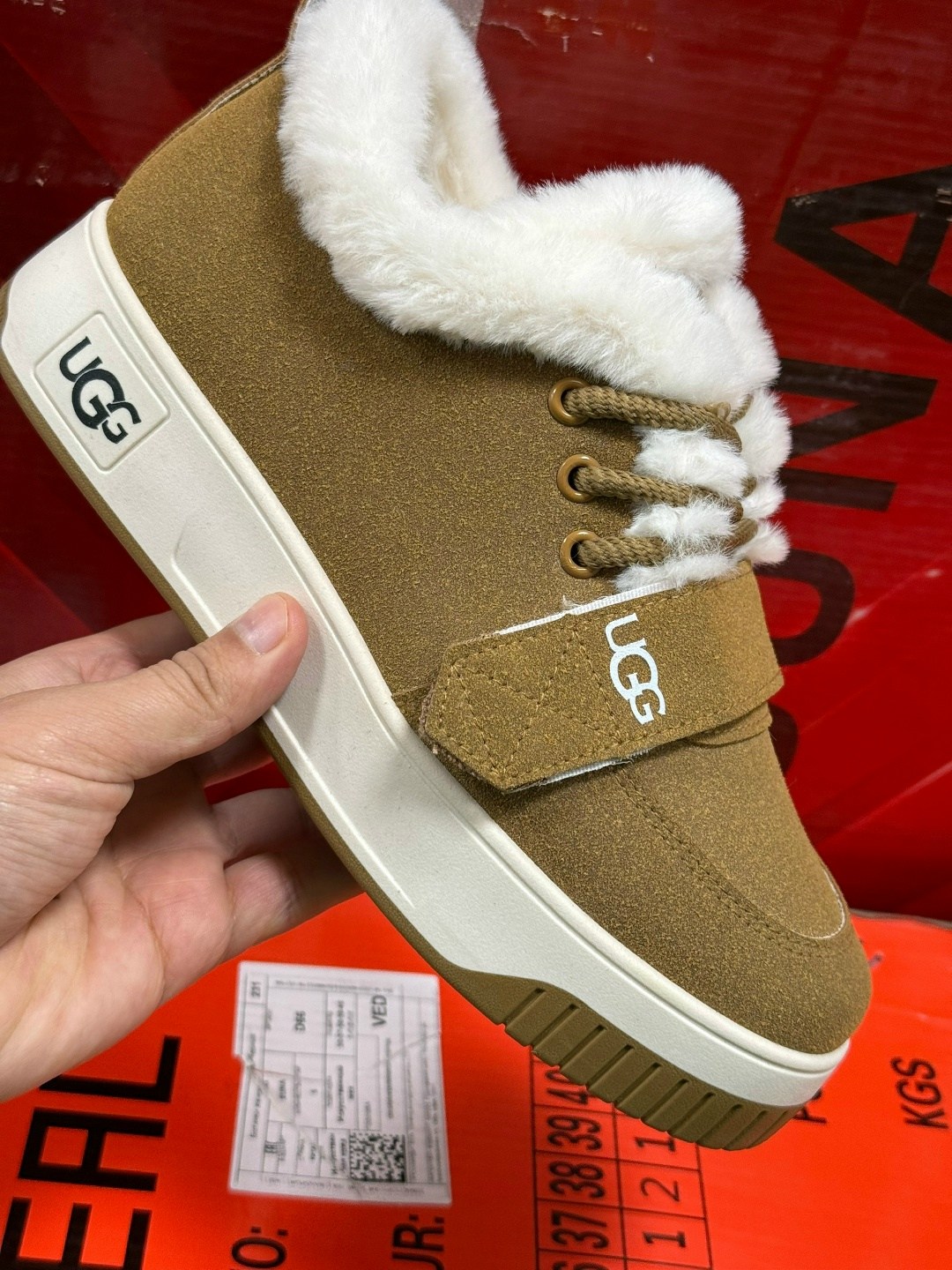 ,кеды ugg женские,кроссовки ugg,зимние кроссовки,кроссовки женскиe