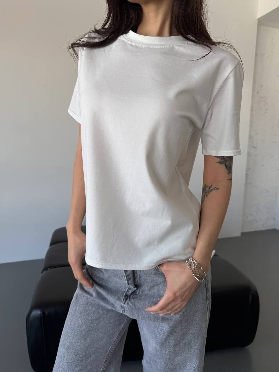 футболка шоколадного цвета женская,футболка женская базовая,женская футболка,коричневая футболка женская,базовая футболка