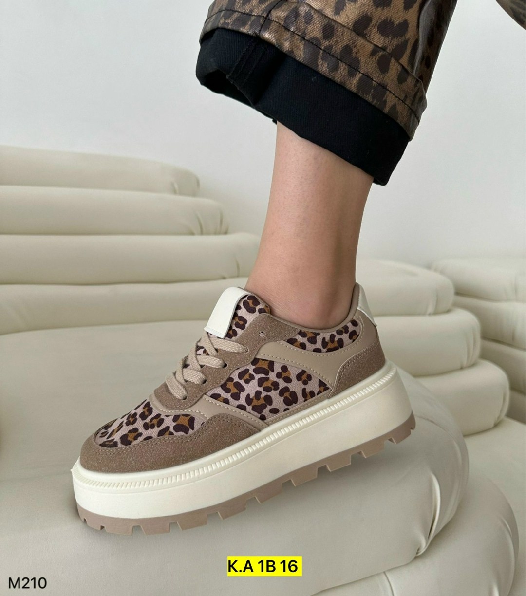 ,модные кроссовки,женские кеды,кроссовки с леопардовой подошвой женские, женская