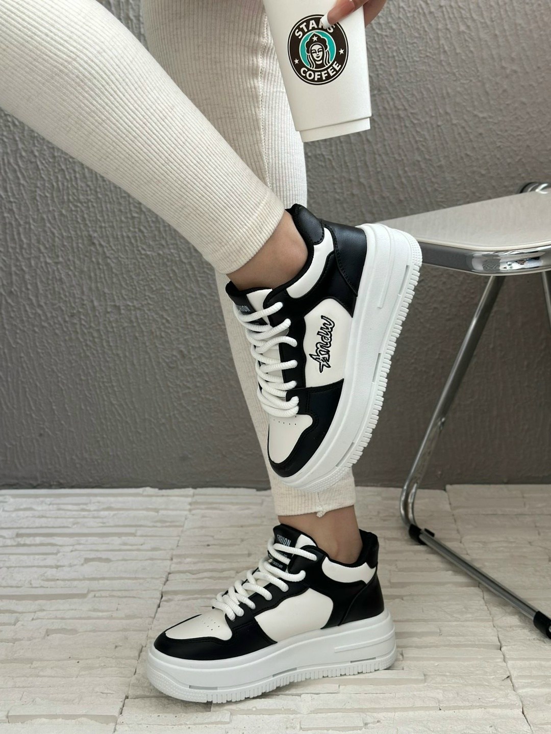 ,кроссовки женскиe, женская,модные кроссовки,кроссовки для женщин