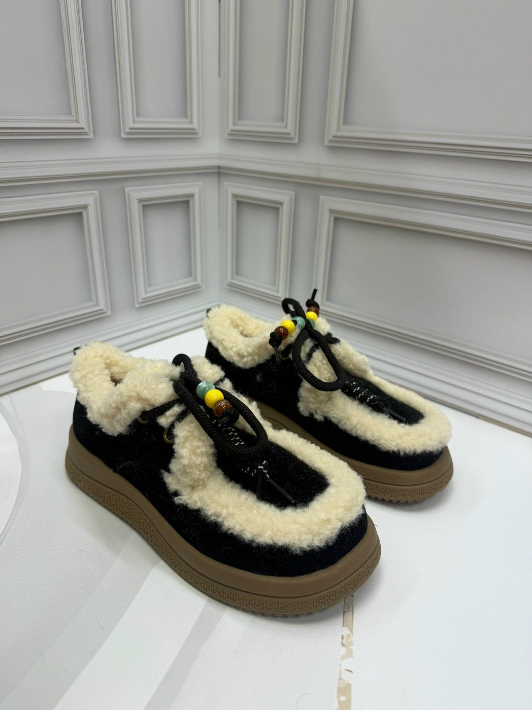 ,зимняя женская ,зимняя ,женские зимние ботинки,женская